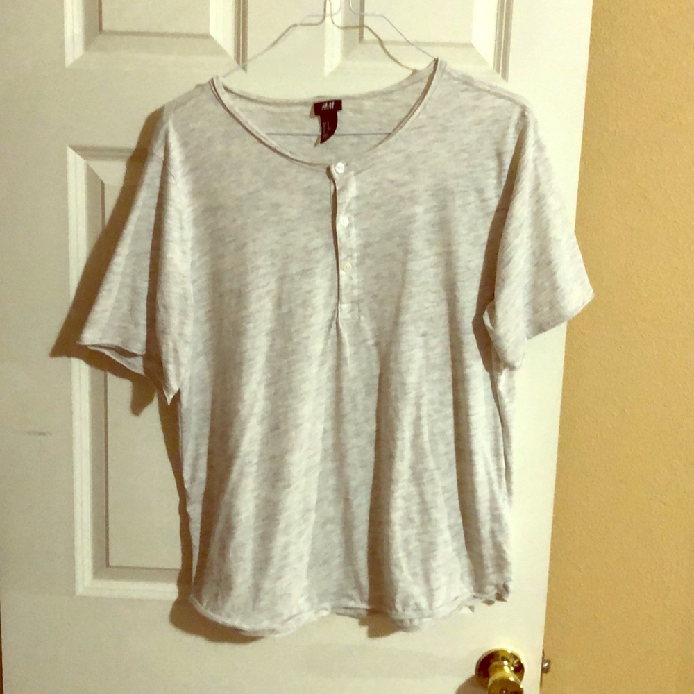 H&M three button t-shirt